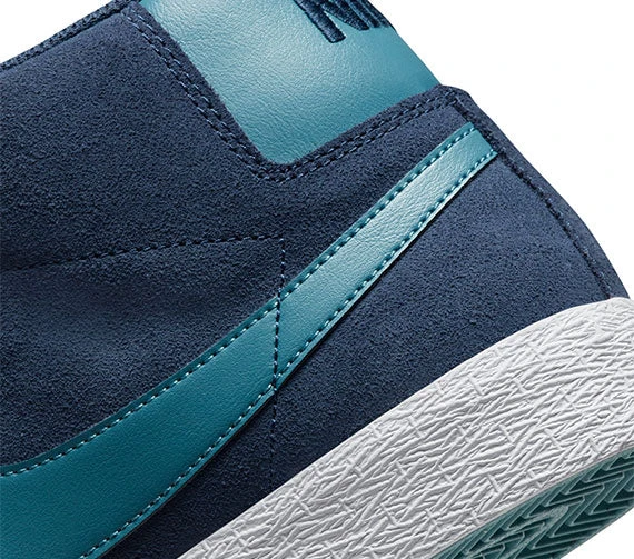 Nike SB Zoom Blazer Mid - Midnight Navy/Noise Aqua 6 Nike SB Zoom Blazer Mid - Midnight Navy/Noise Aqua - Image 6